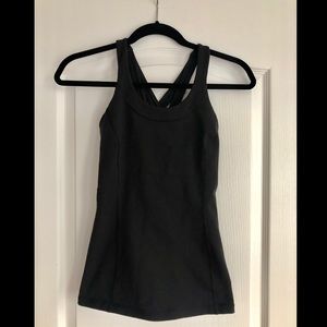 Lululemon Cross Back Mesh Strap Top w Built in Bra